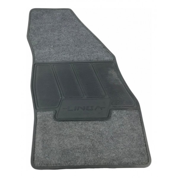 Tapete Dianteiro Direito  Fiat Linea Absolute 2010 (48494) Preto