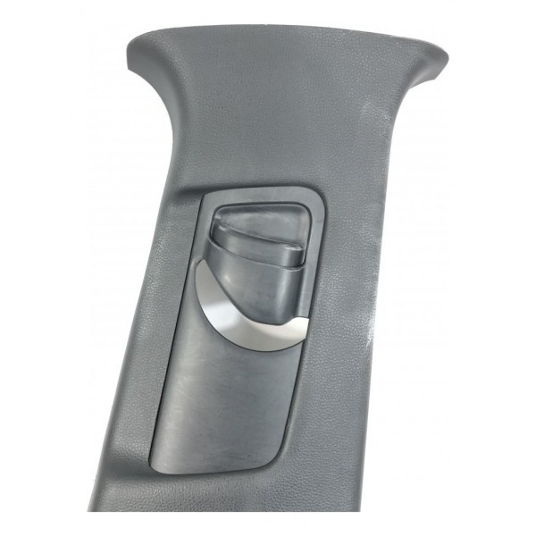 Moldura Coluna Central Direita Corolla Altis Hybrid 2020