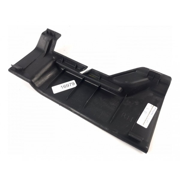 Acabamento Coluna Central  Direita Outlander 2018 (16979)