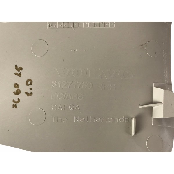 Acabamento Coluna Traseira Direita Xc60 2015 (48618)