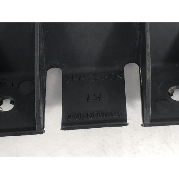 Suporte Guia Parachoque Traseiro Esquerdo Discovery 2014 15