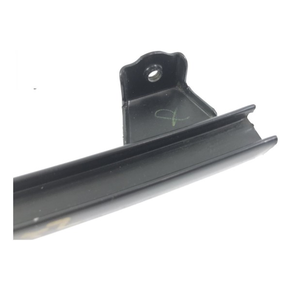 Guia Vidro Porta Traseira Esquerda Corolla 2.0 2017 (52273) Preto