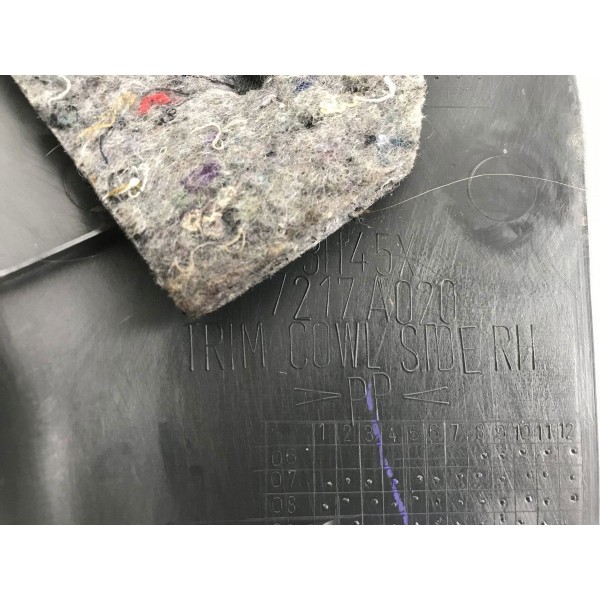 Soleira Dianteira Direita Outlander 2015 (31339) Preto