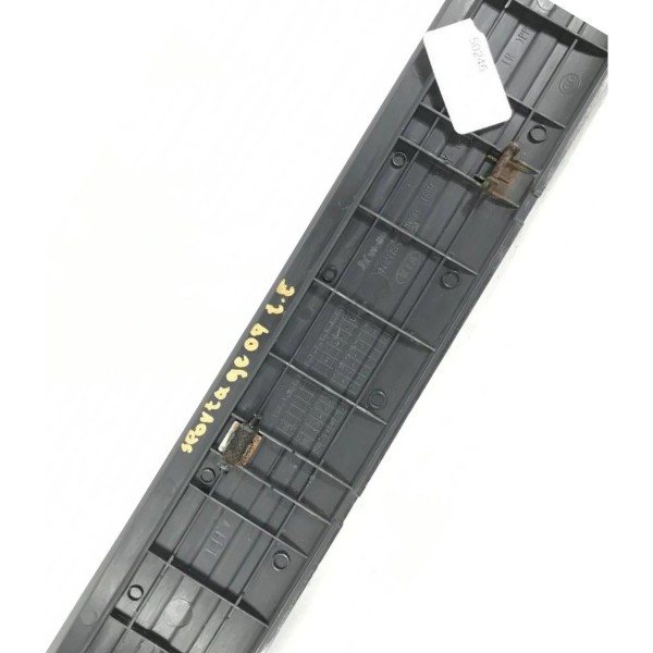 Soleira Externa Traseira Esquerda Sportage 2.0 16v (50246) Preto