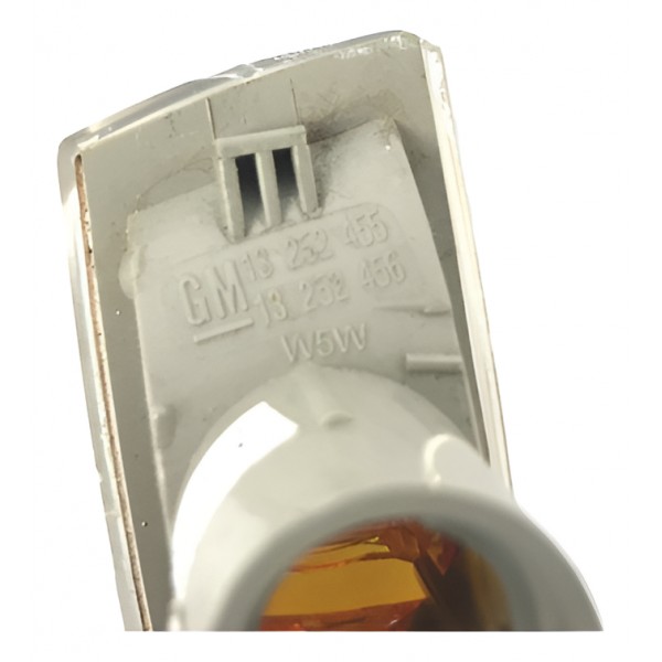 Lanterna Seta Paralama Chevrolet Cobalt Spin 2012 13 14 2015