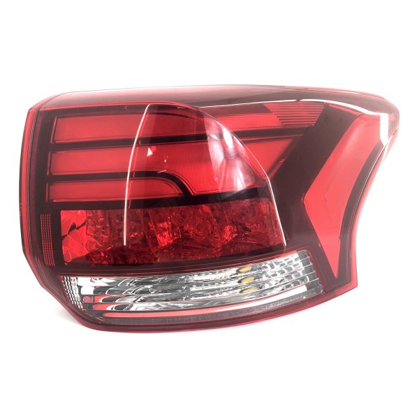 Lanterna Traseira Direita Outlander 2.0 16v 2016 A 2020 Direito