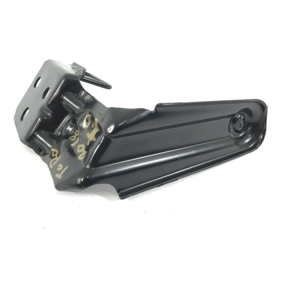 Suporte Trava Banco Dianteiro Direito Toro 18 19 20 21 22 23 Preto