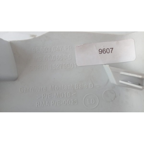 Acabamento Coluna Dianteira Direita Peugeot 208 2013