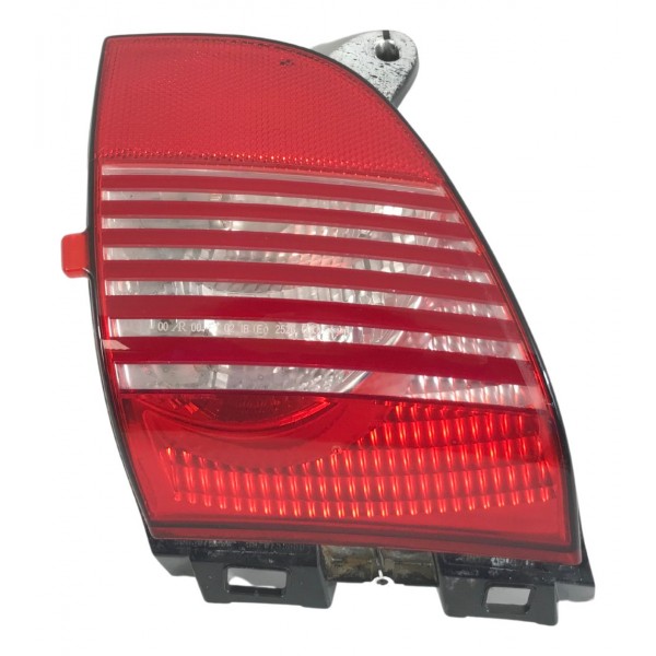 Lanterna Neblina Traseira Direita Peugeot 2008 2017 18 2019 Direito/passageiro
