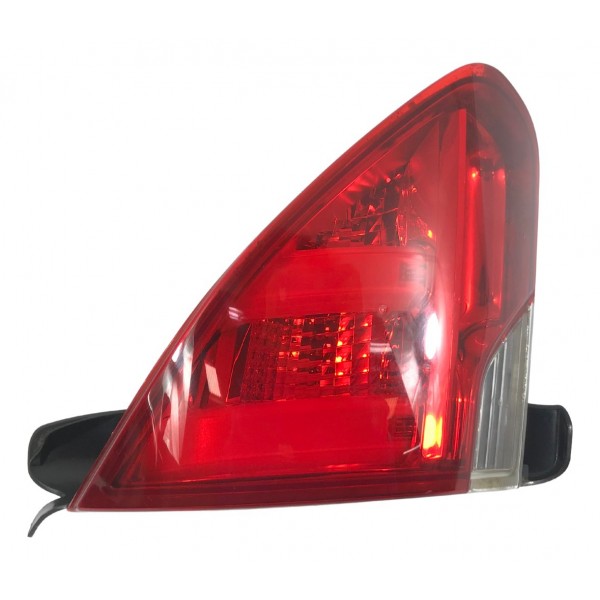 Lanterna Tampa Traseira Esquerda Peugeot 2008 2017 18 2019 Esquerdo/motorista