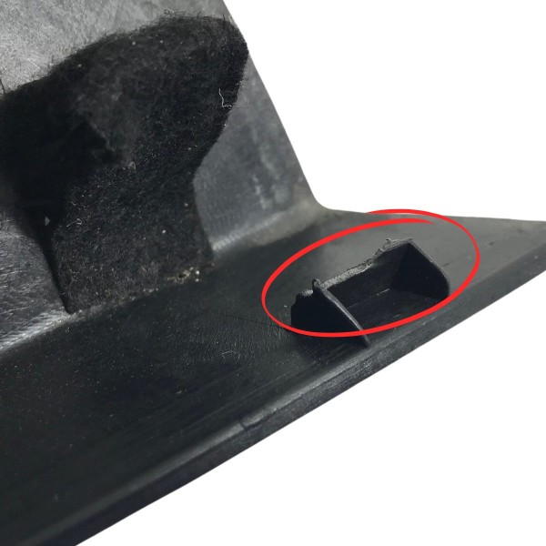 Acabamento Porta Malas Esquerdo Peugeot 2008 2019 C/detalhe