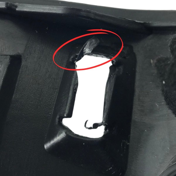 Acabamento Porta Malas Direito Peugeot 2008 2019 C/detalhe