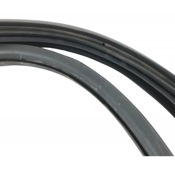 Borracha Vedação Dianteira Direita Peugeot 2008 2017 18 2019