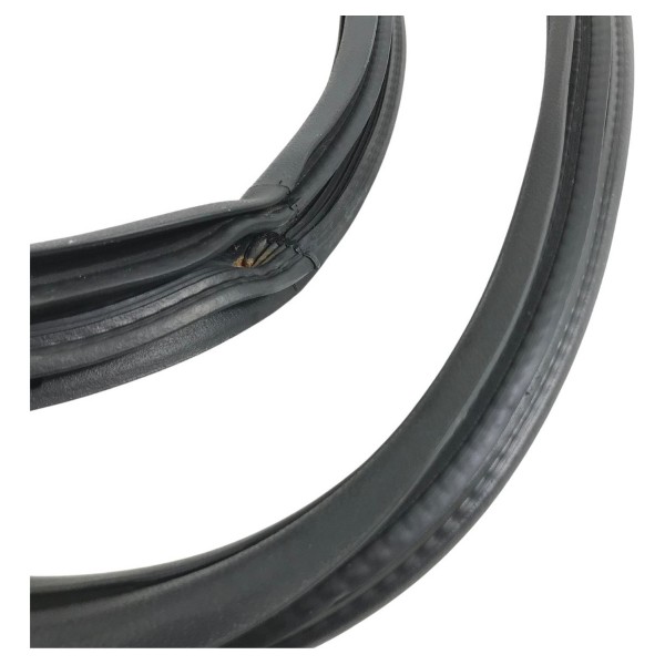 Borracha Vedação Dianteira Direita Peugeot 2008 2017 18 2019