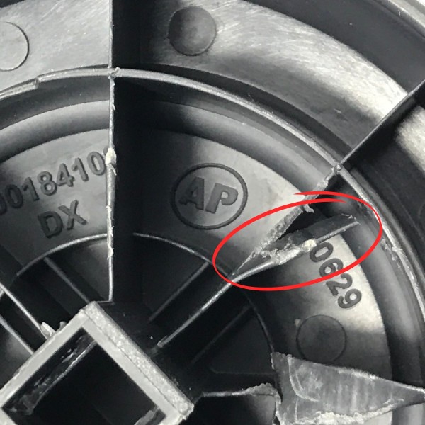 Manopla Regulagem Banco Esquerdo Strada 1.4 2020 C/detalhe