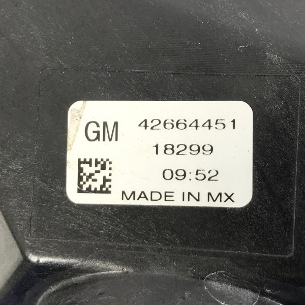 Farol Milha Esquerdo Gm Cruze 2017 18 19 20 2021 Recuperado