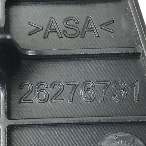 Acabamento Externo Porta Traseira Direita Gm Montana 2024