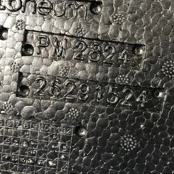 Isopor Assoalho Dianteiro Direito Gm Montana Tracker 2024