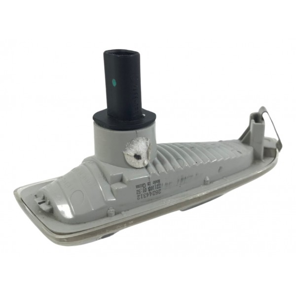 Luz Pisca Seta Esquerda Chevrolet Montana Tracker Onix