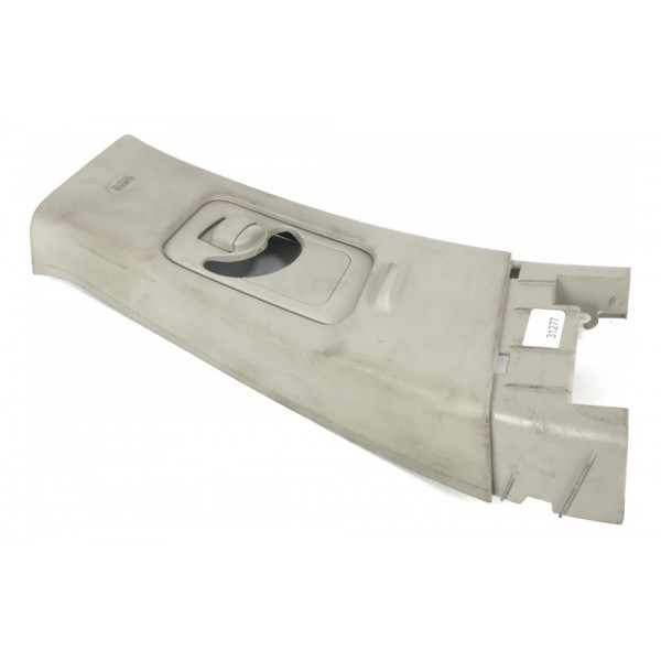 Acabamento Coluna Central Direita Outlander 2015