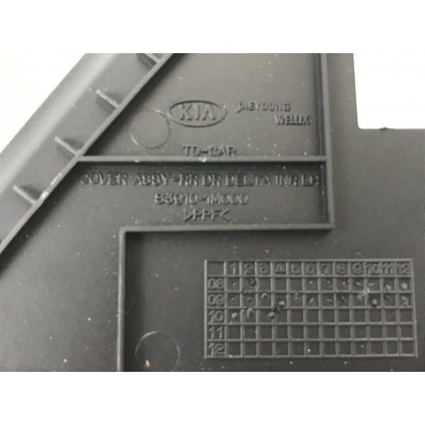 Acabamento Porta Traseira Esquerda Kia Cerato Sx 1.6 2011