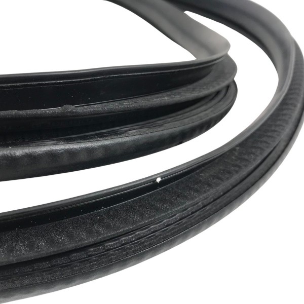 Borracha Vedação Porta Dianteira Esquerda Gm Montana 2024 Preto