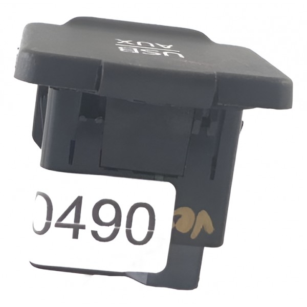 Entrada Aux Ubs Nissan Versa 1.6 2017 Original 20490