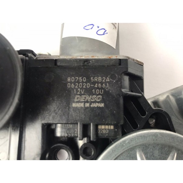 Maquina Vidro Dianteiro Direito Kicks 2019