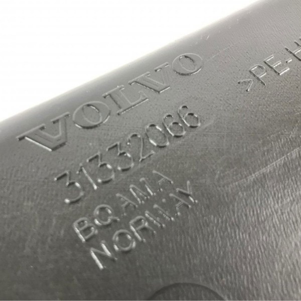 Duto Ar Inferior Dianteiro Direito Volvo Xc60 T6 2015 2016