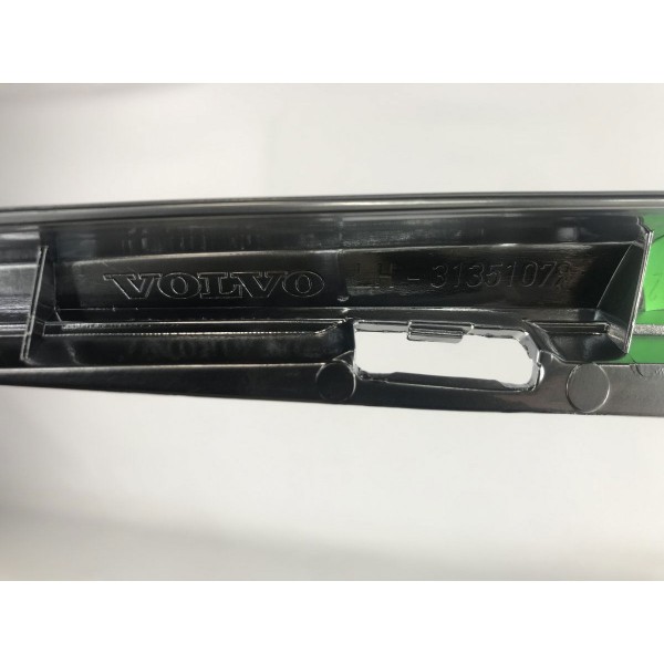 Moldura Console Central Volvo Xc60 2015 Original 48631