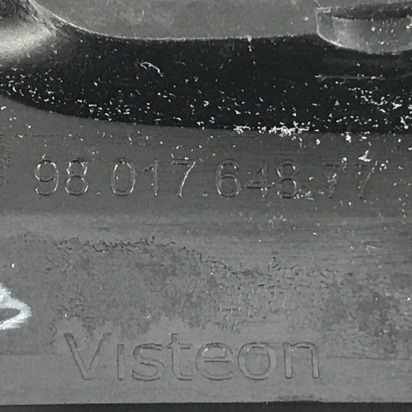 Moldura Puxador Dianteiro Direito Peugeot 2008 2017 18 2019