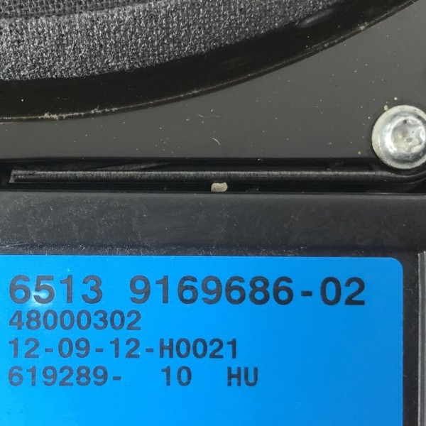 Alto Falante Subwoofer Dianteiro Direito Bmw 528i 2012 2013