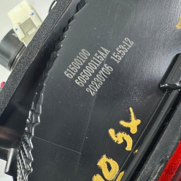 Lanterna Esquerda Tampa Traseira Chery Tiggo 5x 2021 A 2024 Esquerdo/motorista