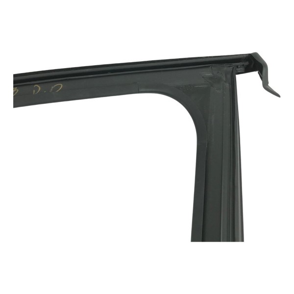 Borracha Vedação Vidro Dianteira Direita Peugeot 2008 2019