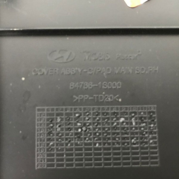 Tampa Lateral Painel Direito Hb20 2013 14 15 16 17 18 2019