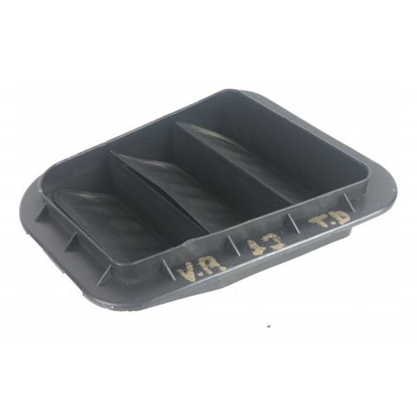 Difusor Ar Traseiro Direito Hyundai Veloster 2015 16 17 2018