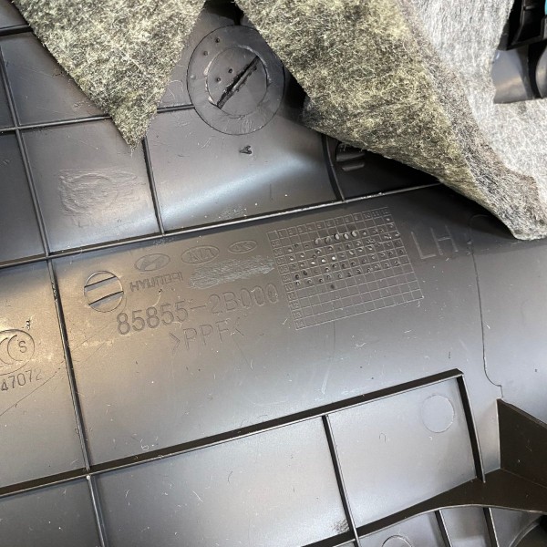 Moldura Inferior Porta Traseira Esquerda  Santa Fe 2010 2011