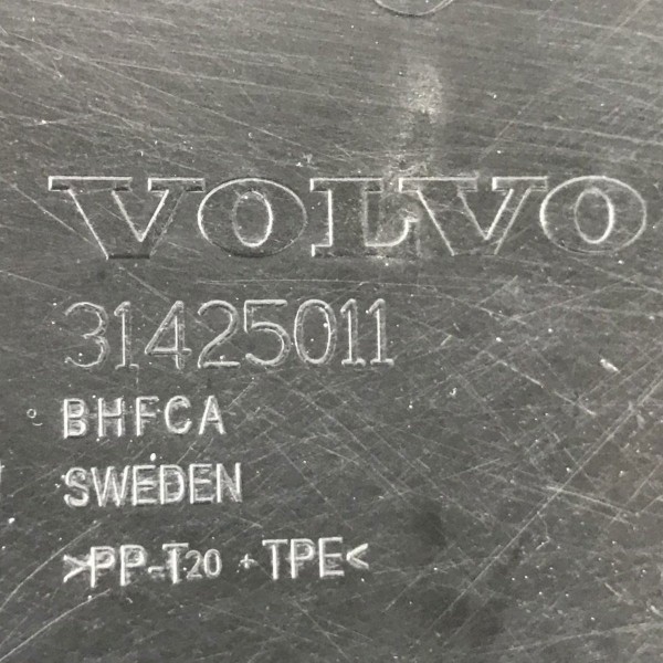 Extensão Parabarro Dianteiro Direito Volvo Xc60 T5 T6 2017